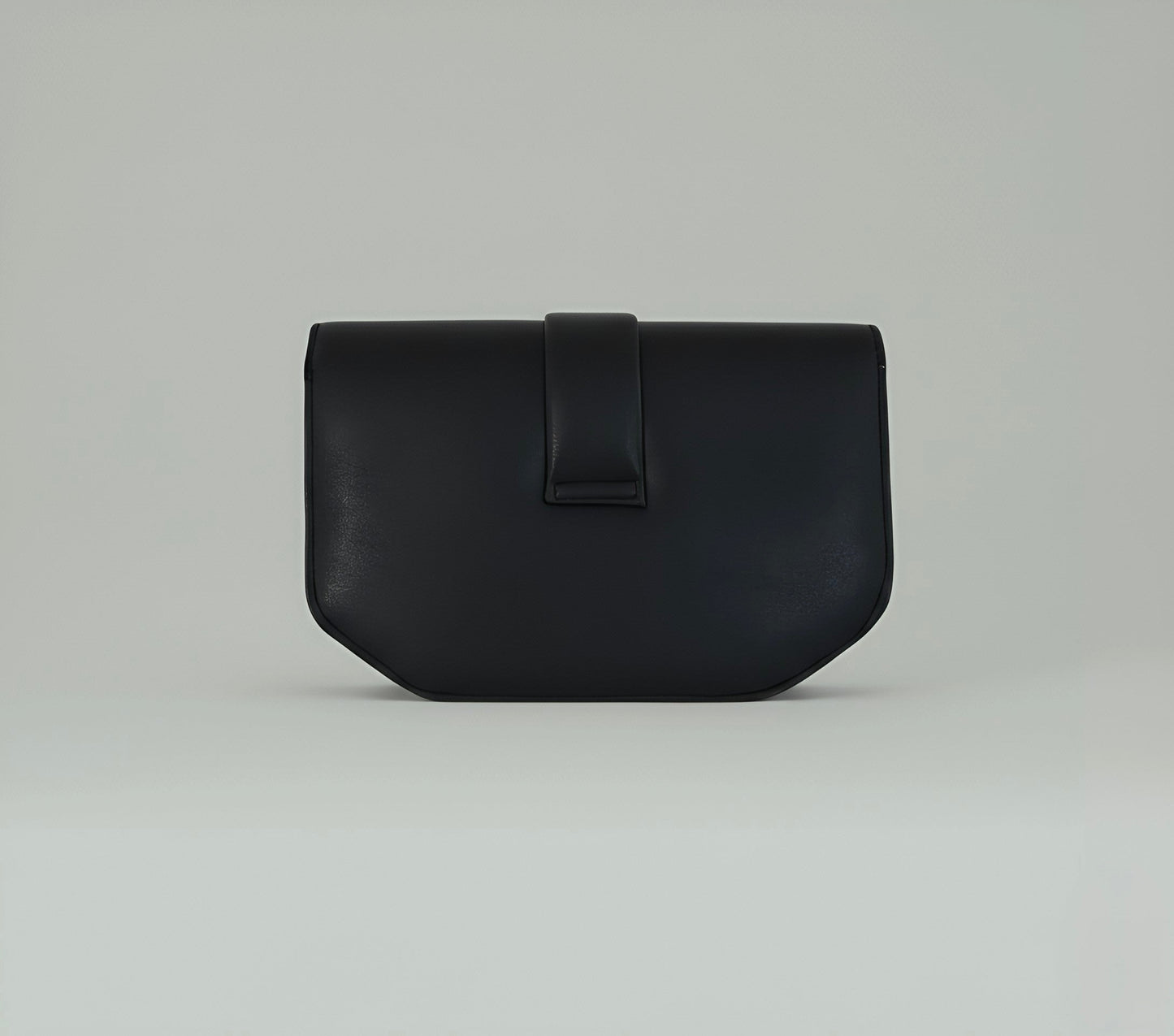 MIRA - Versatile Leather Crossbody Bag with Adjustable Strap and Multiple Compartments